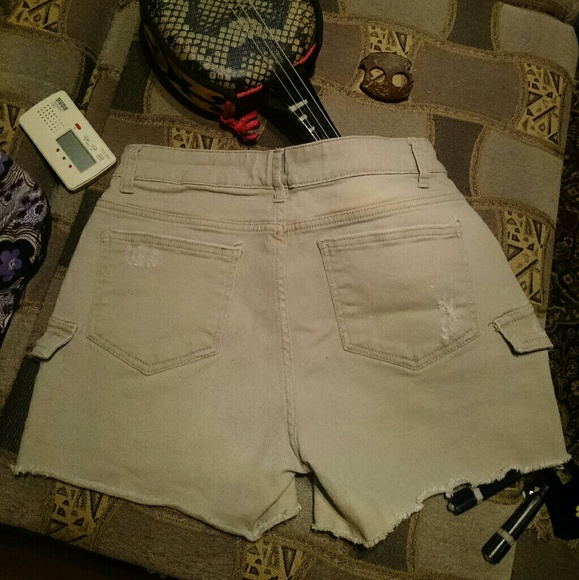 Light Shorts with Character - Picture 3 of 8